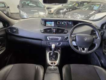 Used Renault Grand Scenic 2015 for sale - 75074186: Photo