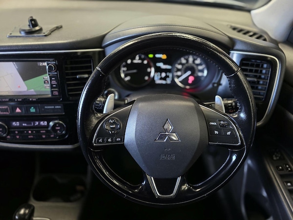 Used Mitsubishi Outlander 2016 for sale - 76211802: Photo 10