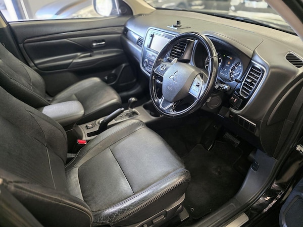 Used Mitsubishi Outlander 2016 for sale - 76211802: Photo 15