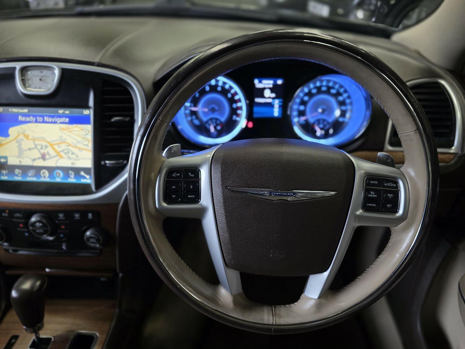 Used Chrysler 300C 2012 for sale - 76082742: Photo 11