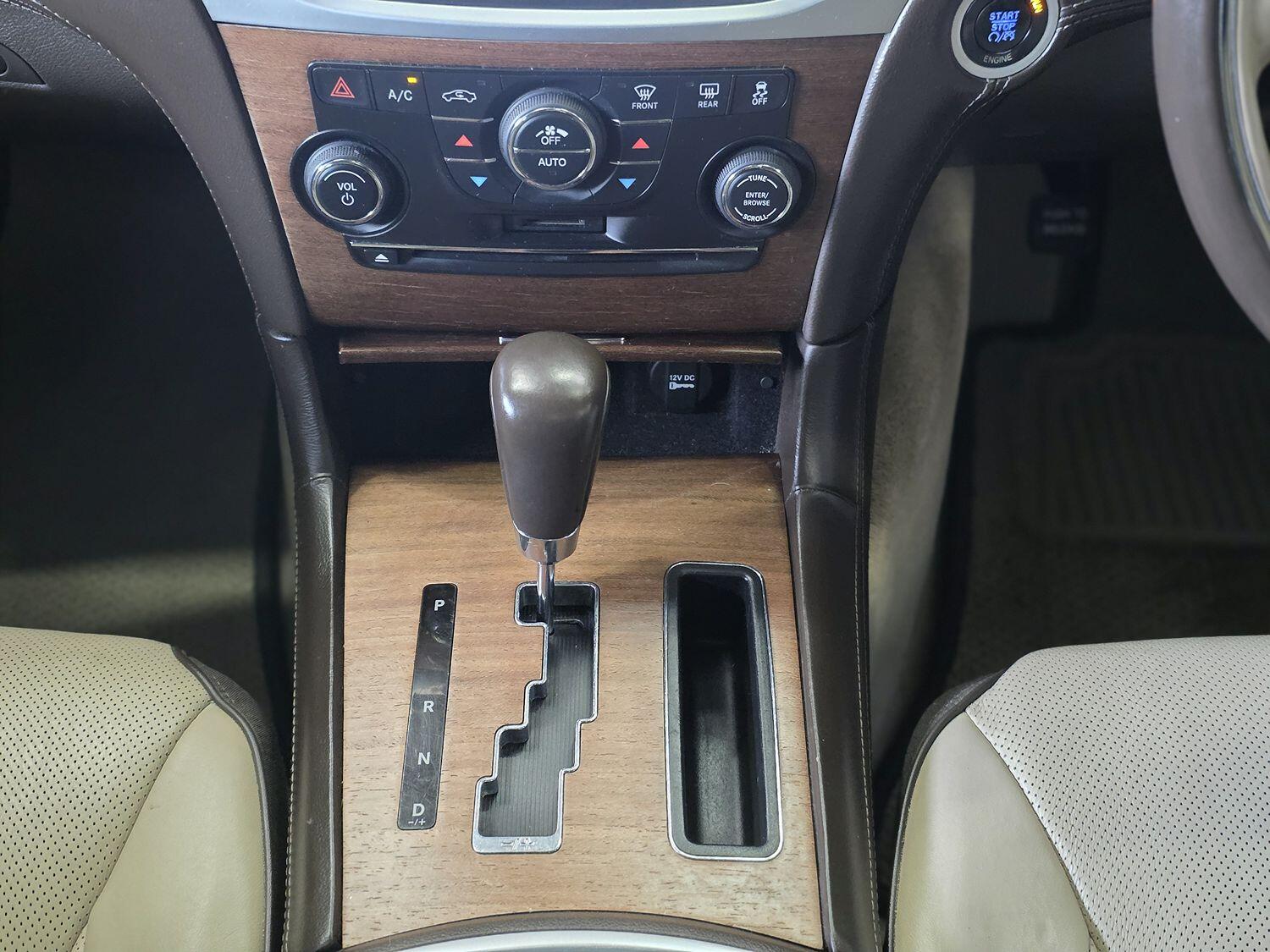 Used Chrysler 300C 2012 for sale - 76082742: Photo 15