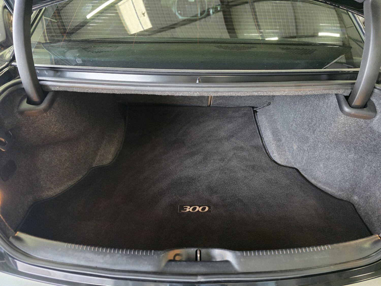 Used Chrysler 300C 2012 for sale - 76082742: Photo 18