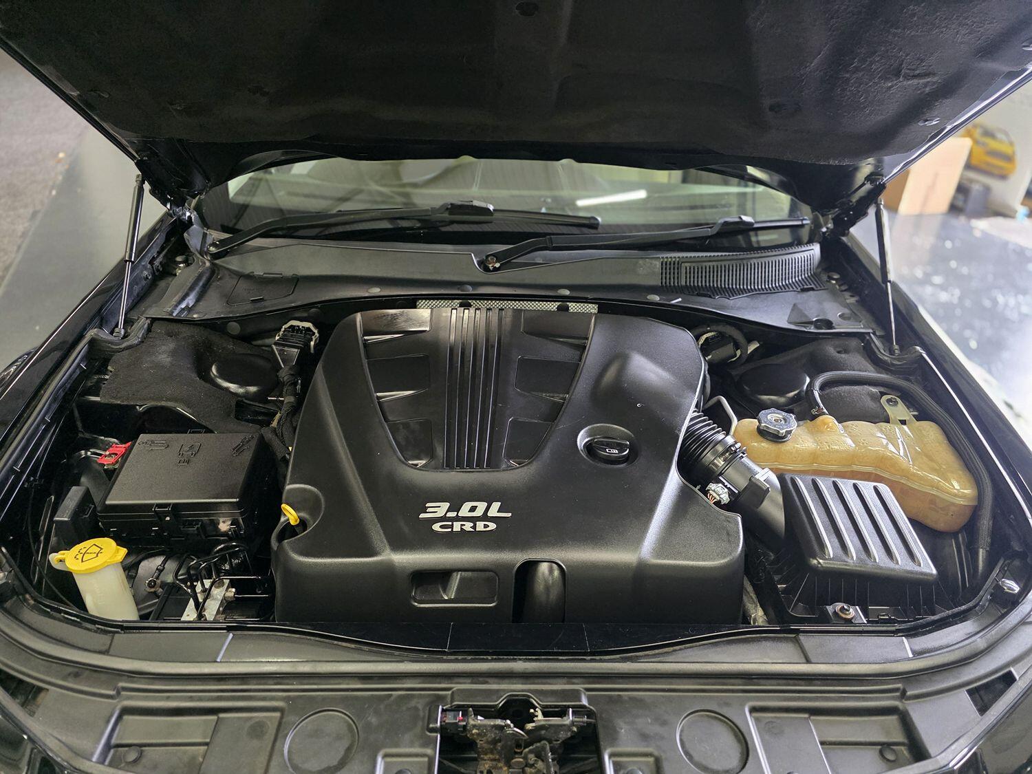Used Chrysler 300C 2012 for sale - 76082742: Photo 20