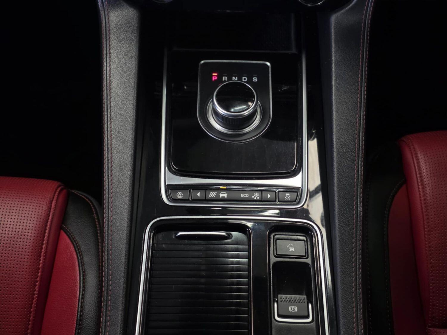 Used Jaguar F-Pace 2018 for sale - 76666170: Photo 14