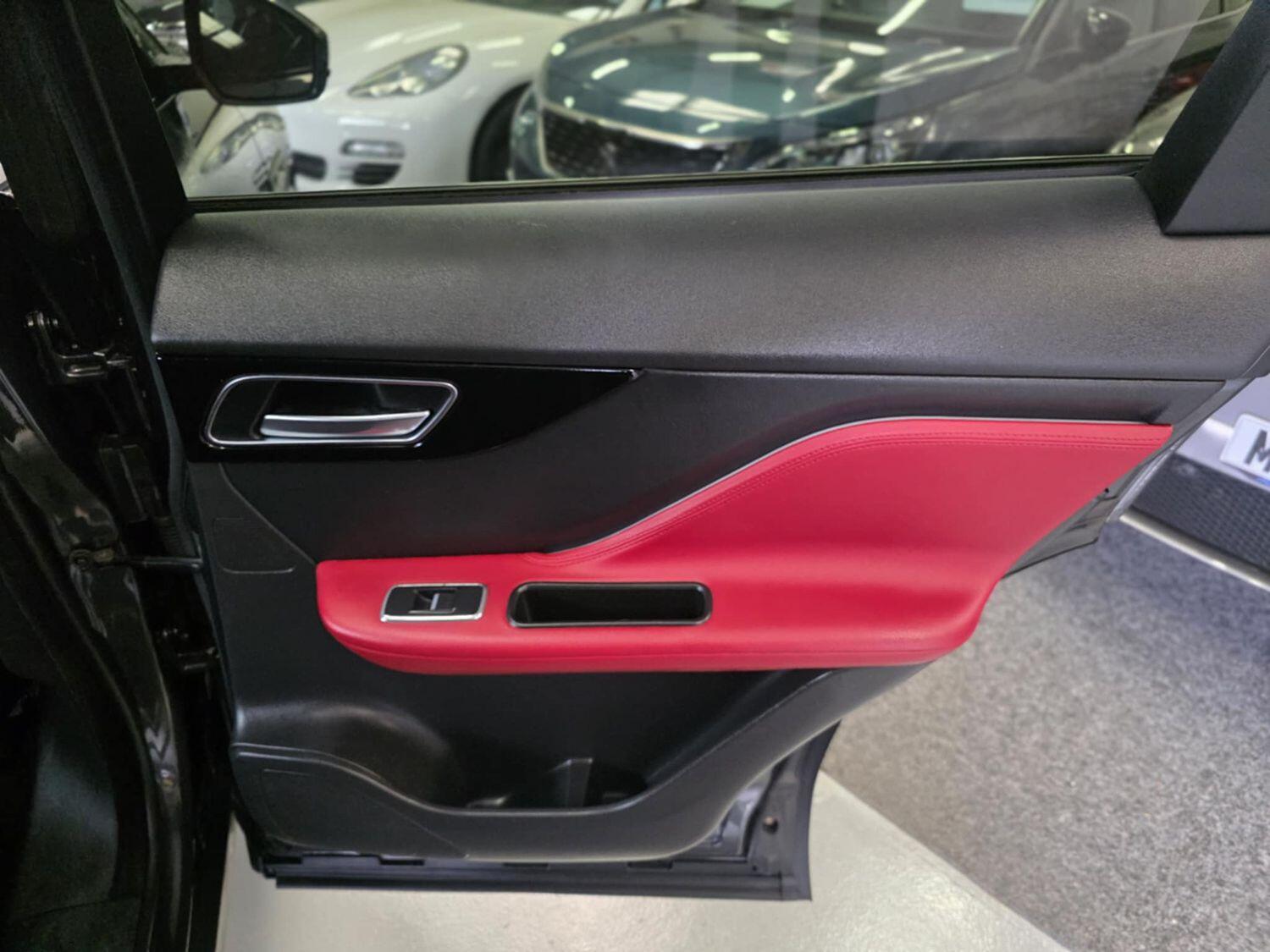 Used Jaguar F-Pace 2018 for sale - 76666170: Photo 27