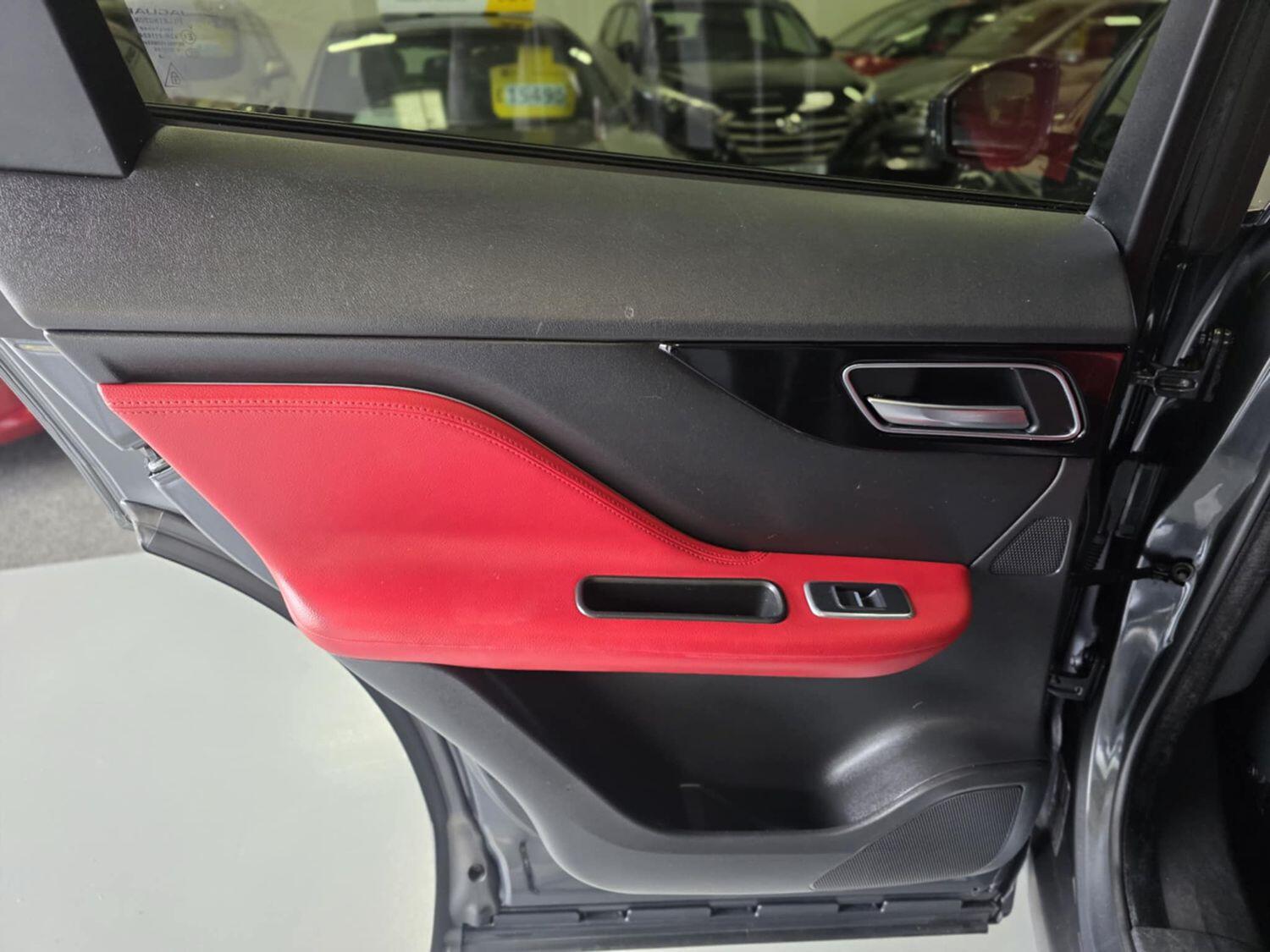 Used Jaguar F-Pace 2018 for sale - 76666170: Photo 29