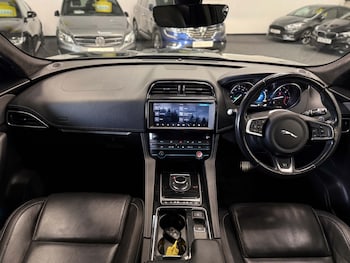 Used Jaguar F-Pace 2018 for sale - 78820777: Photo