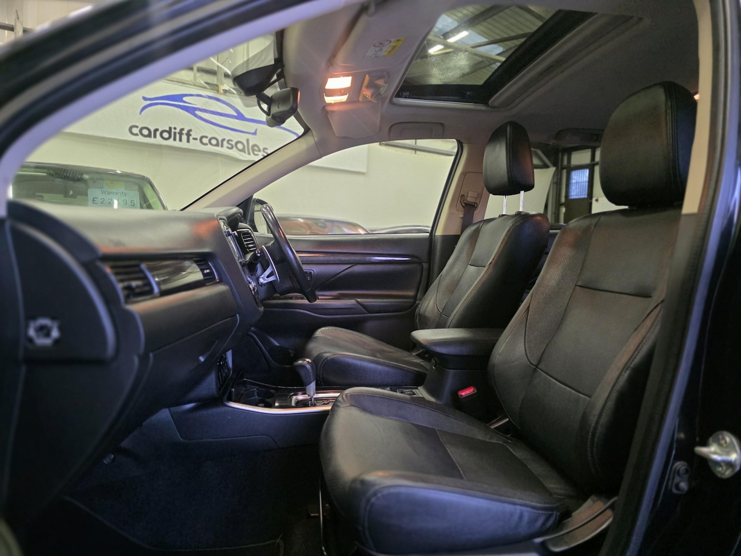 Used Mitsubishi Outlander 2017 for sale - 77129523: Photo 9