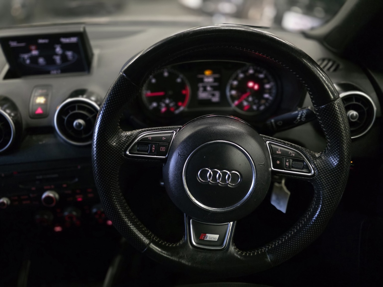 Used Audi A1 2014 for sale - 76643432: Photo 10