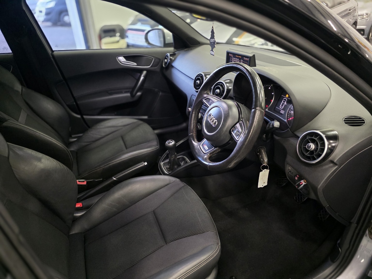 Used Audi A1 2014 for sale - 76643432: Photo 14