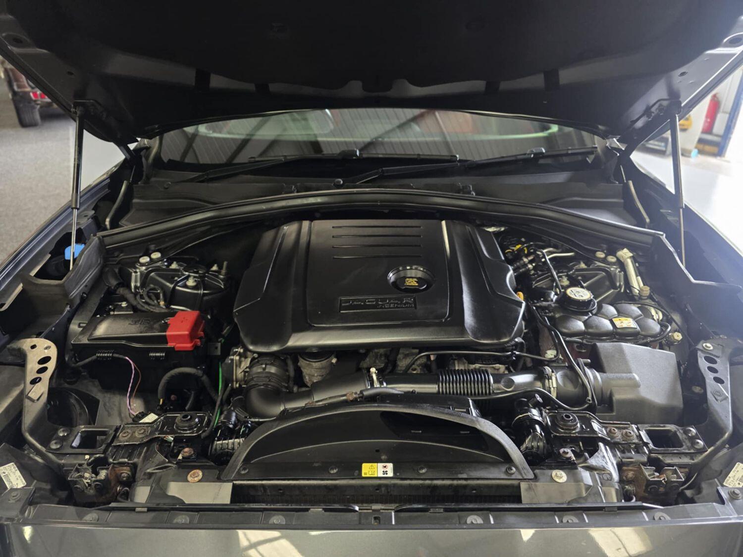 Used Jaguar F-Pace 2018 for sale - 76793592: Photo 20