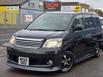 Used Toyota Noah 2004 for sale - 72920912: Photo