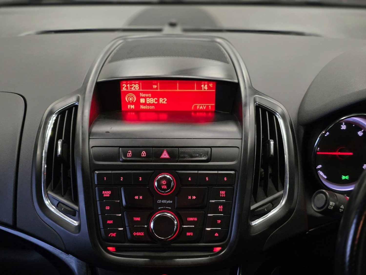 Used Vauxhall Zafira 2016 for sale - 76471133: Photo 12