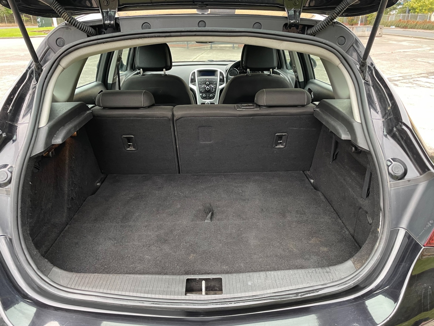 Used Vauxhall Astra 2010 for sale - 77091940: Photo 16