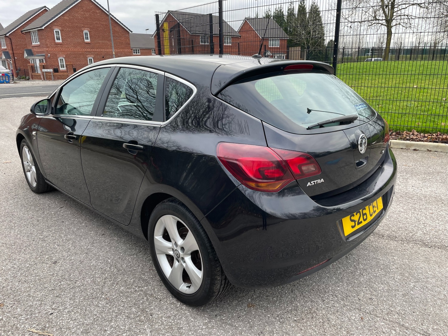 Used Vauxhall Astra 2010 for sale - 77091940: Photo 3