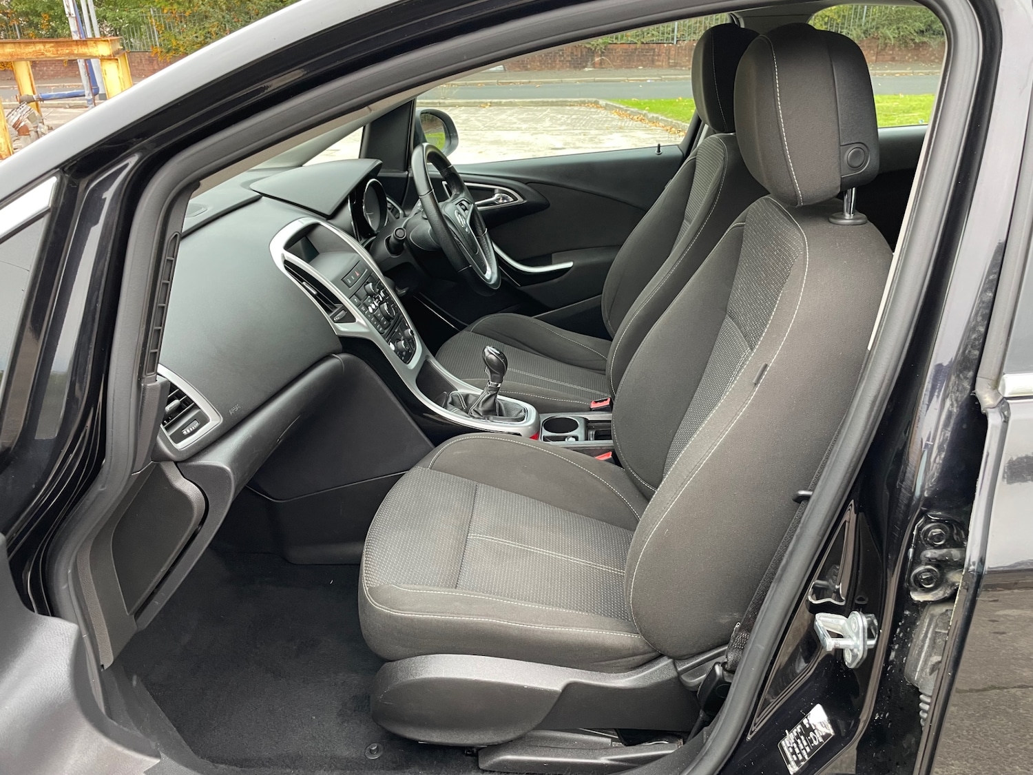 Used Vauxhall Astra 2010 for sale - 76146842: Photo 12