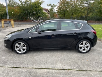 Used Vauxhall Astra 2010 for sale - 76146842: Photo 2