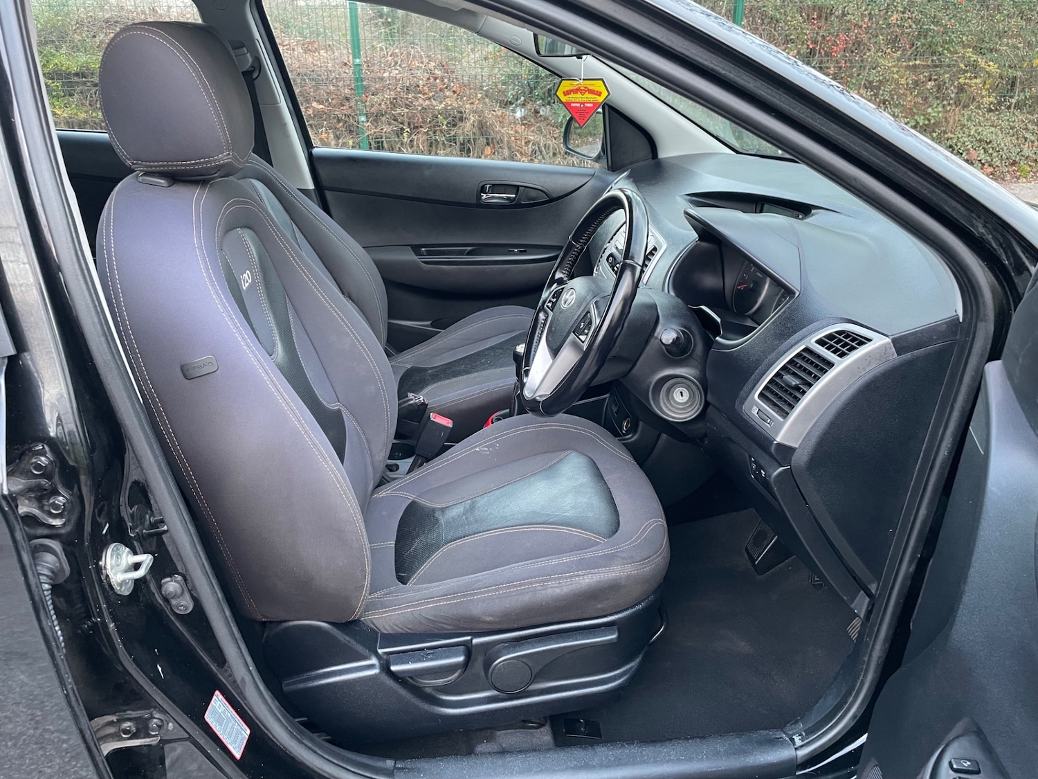 Used Hyundai i20 2010 for sale - 77059363: Photo 9