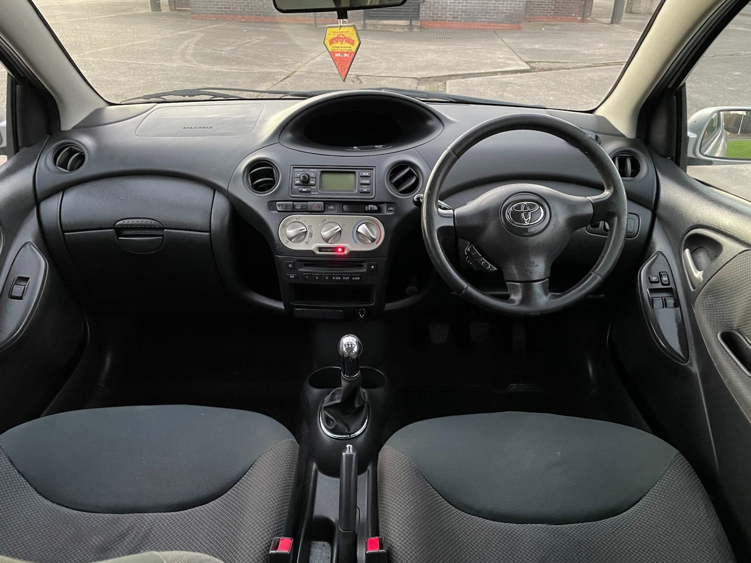 Used Toyota Yaris 2004 for sale - 76606081: Photo 14