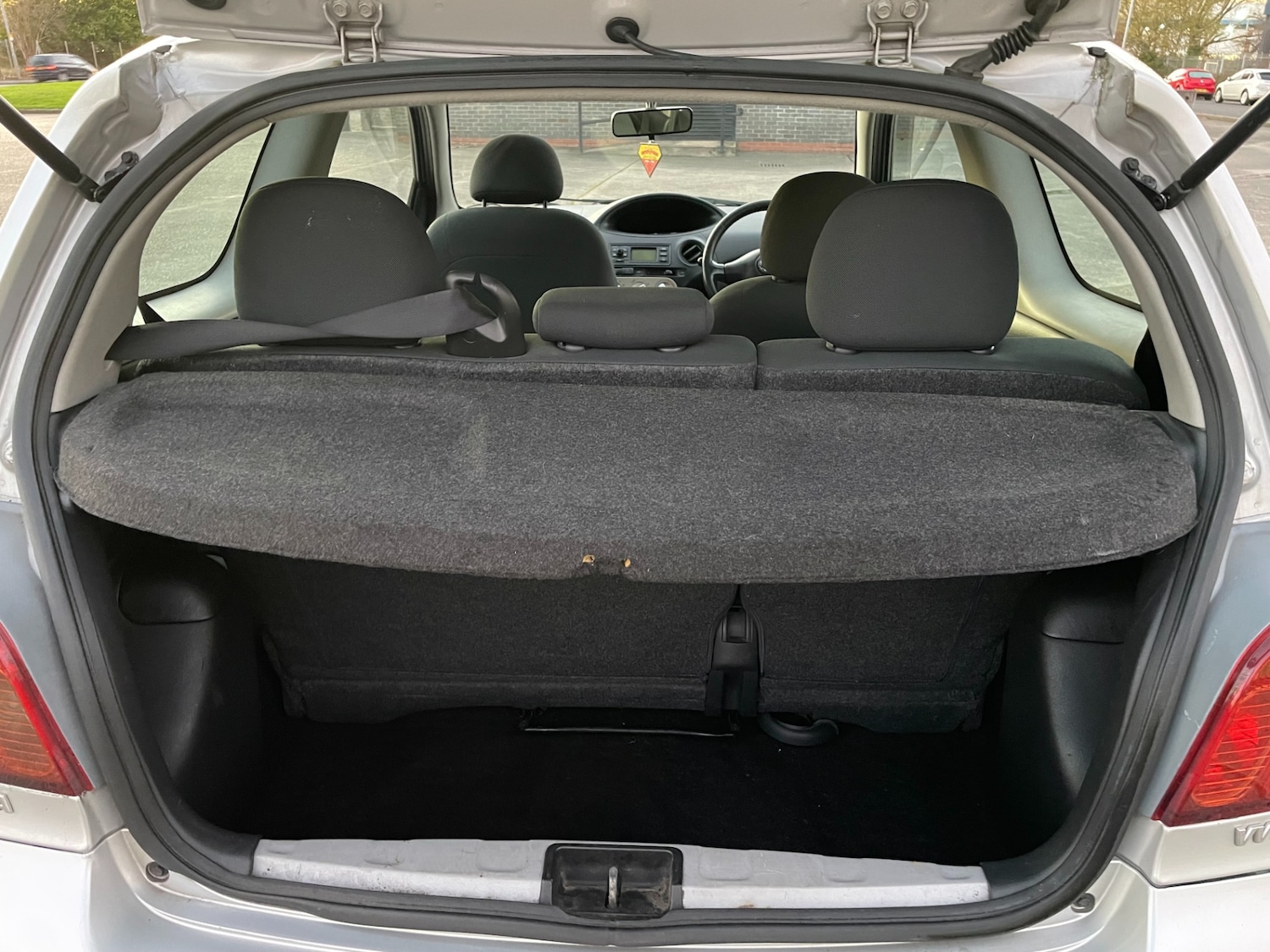 Used Toyota Yaris 2004 for sale - 76606081: Photo 17