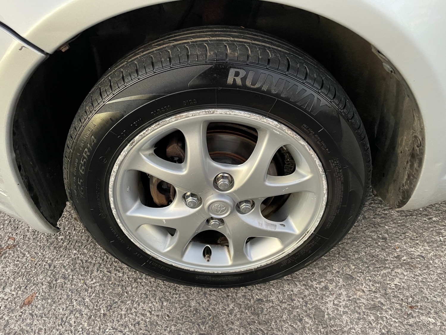 Used Toyota Yaris 2004 for sale - 76606081: Photo 19