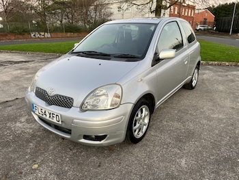 Used Toyota Yaris 2004 for sale - 76606081: Photo