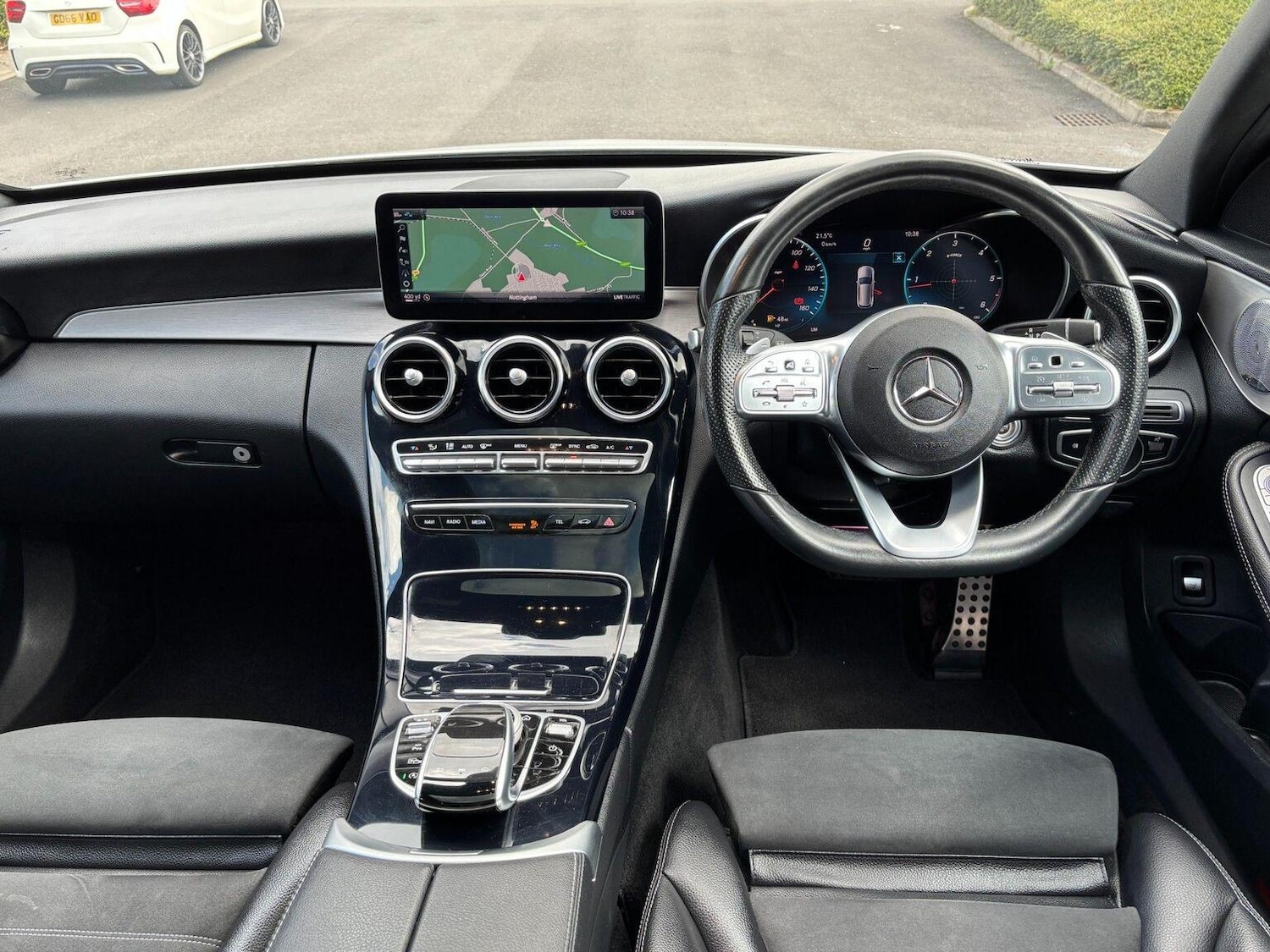 Used Mercedes-Benz C Class 2018 for sale - 76751857: Photo 12