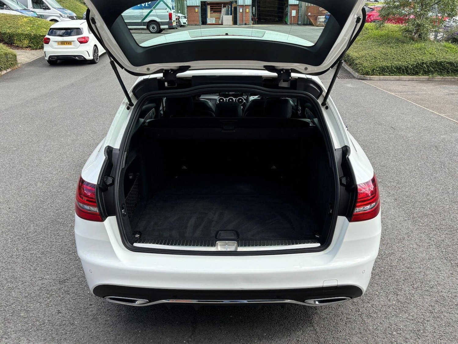 Used Mercedes-Benz C Class 2018 for sale - 76751857: Photo 37