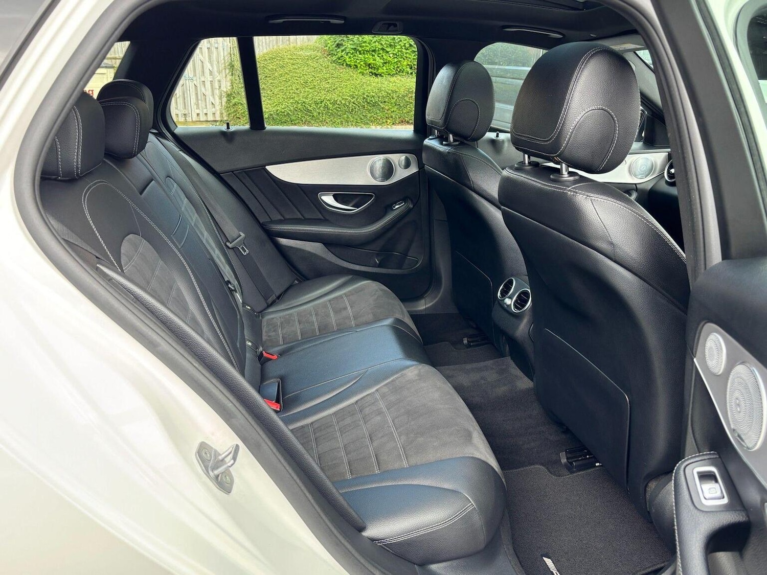 Used Mercedes-Benz C Class 2018 for sale - 76751857: Photo 7