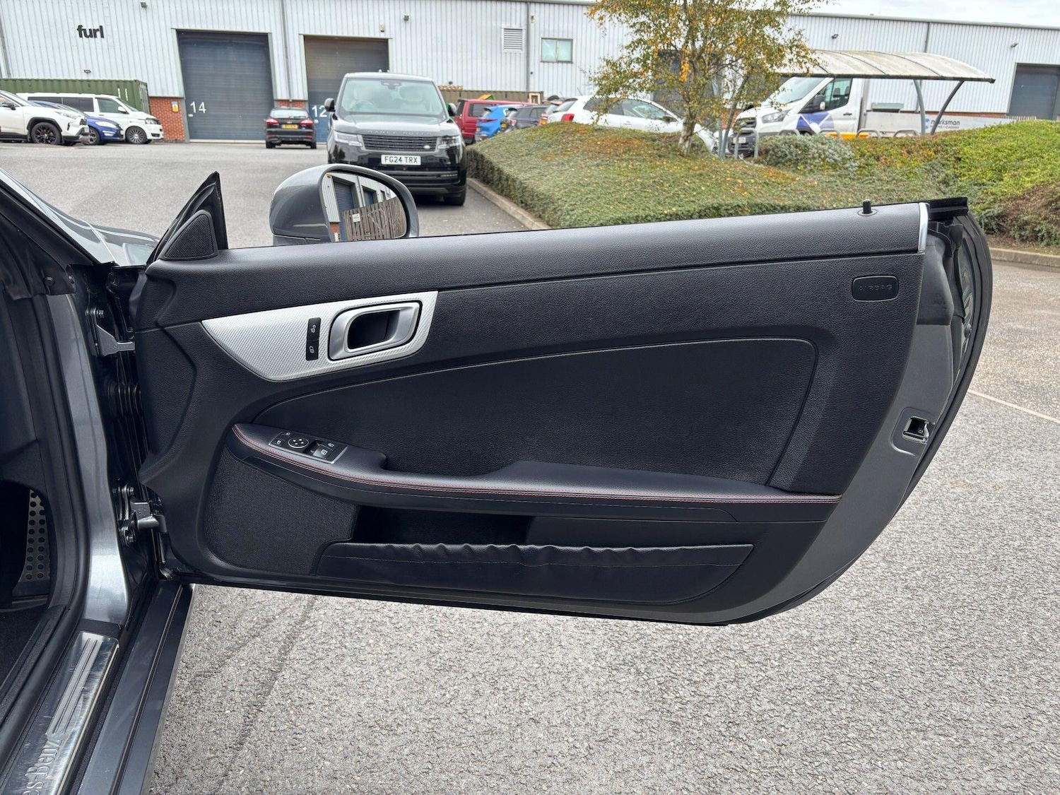 Used Mercedes-Benz SLC 2017 for sale - 76314708: Photo 35