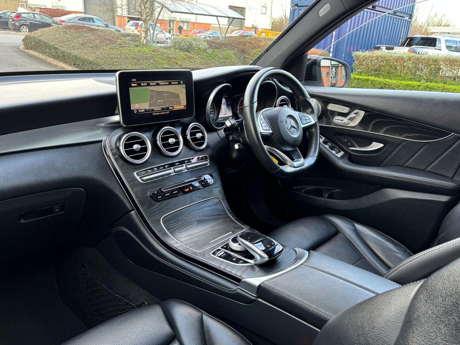 Used Mercedes-Benz GLC 2019 for sale - 78223015: Photo 7