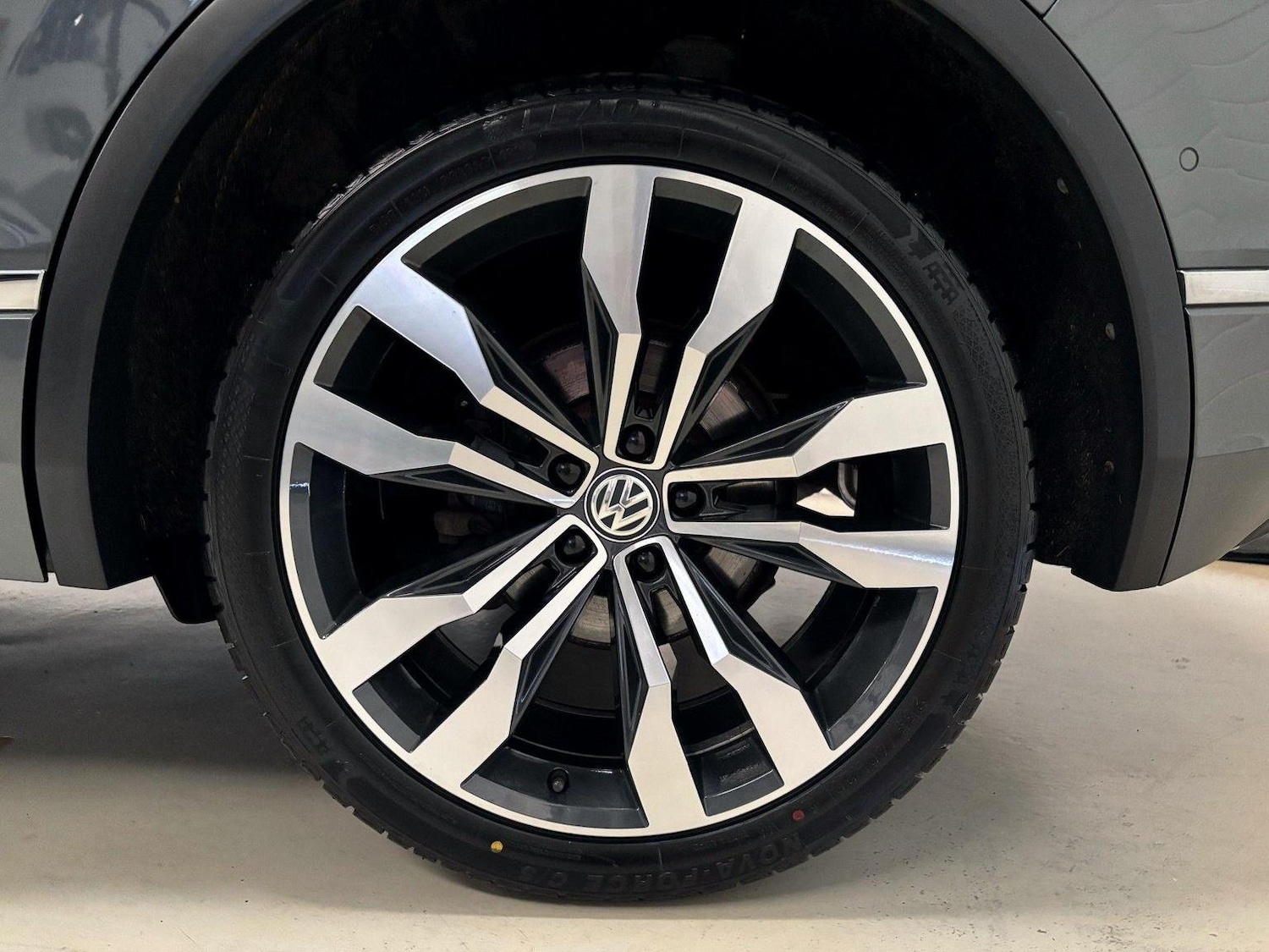 Used Volkswagen Tiguan 2019 for sale - 77080739: Photo 42