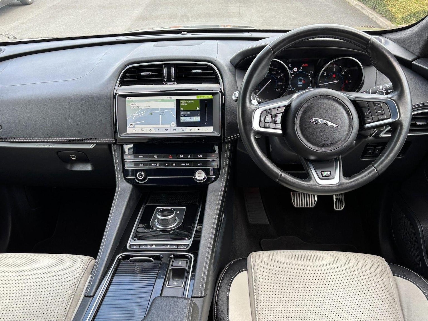 Used Jaguar F-Pace 2019 for sale - 77080748: Photo 11