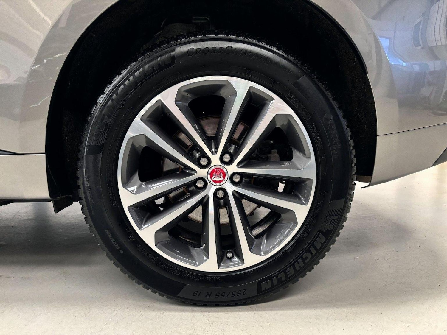 Used Jaguar F-Pace 2019 for sale - 77080748: Photo 38