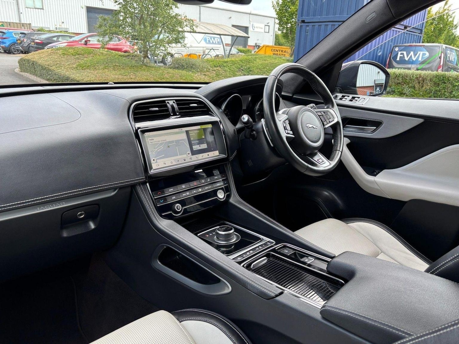 Used Jaguar F-Pace 2019 for sale - 77080748: Photo 6