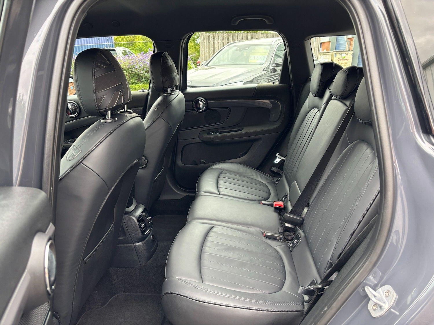 Vehicle 29