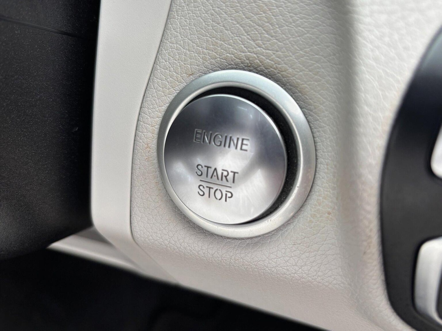 Used Mercedes-Benz C Class 2017 for sale - 76673147: Photo 43