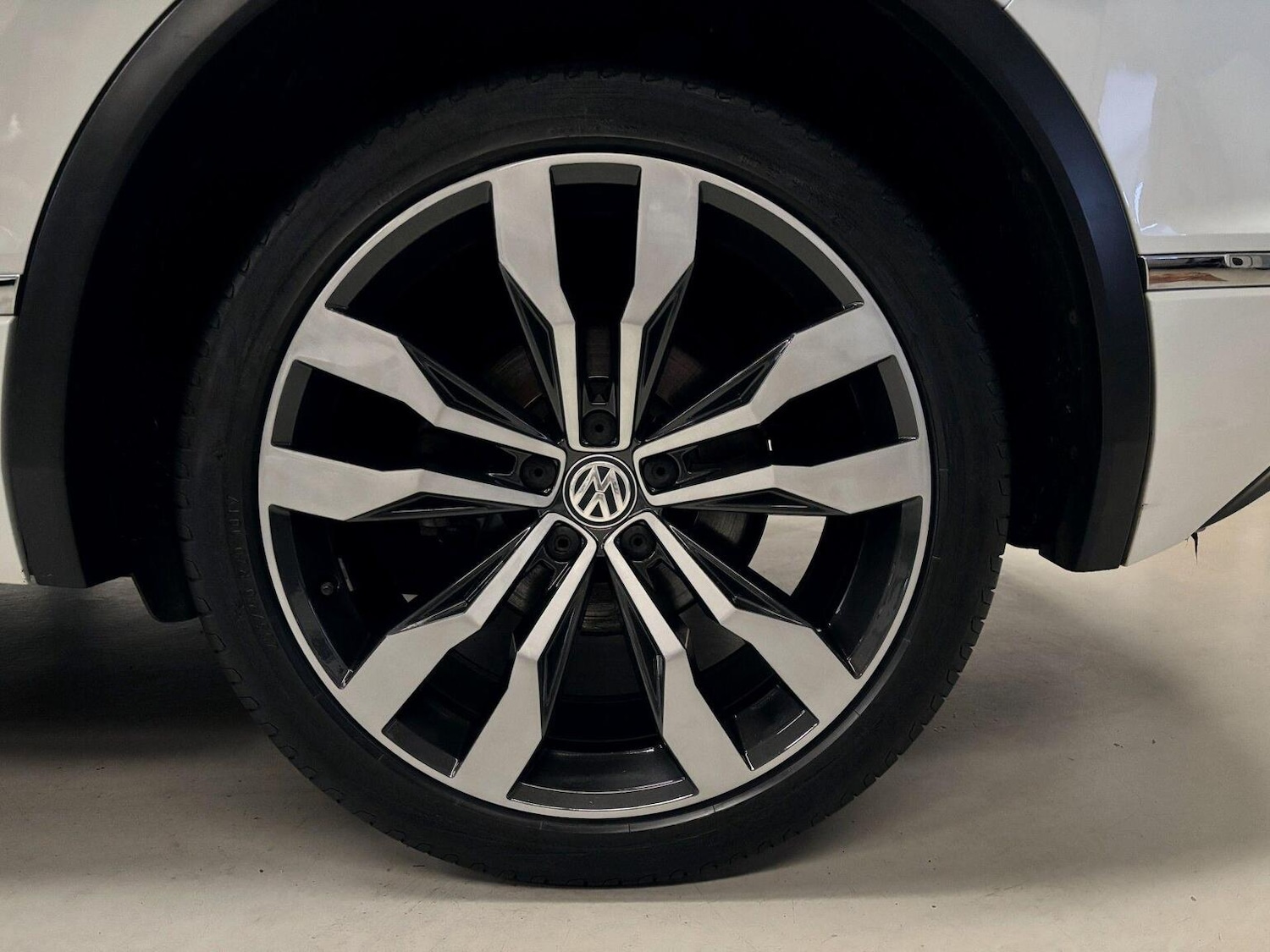 Used Volkswagen Tiguan 2018 for sale - 77501453: Photo 41