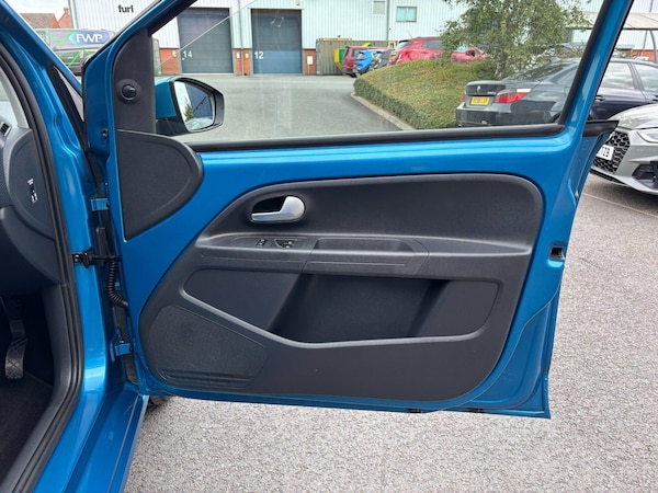 Used Volkswagen up! 2021 for sale - 75647219: Photo 33