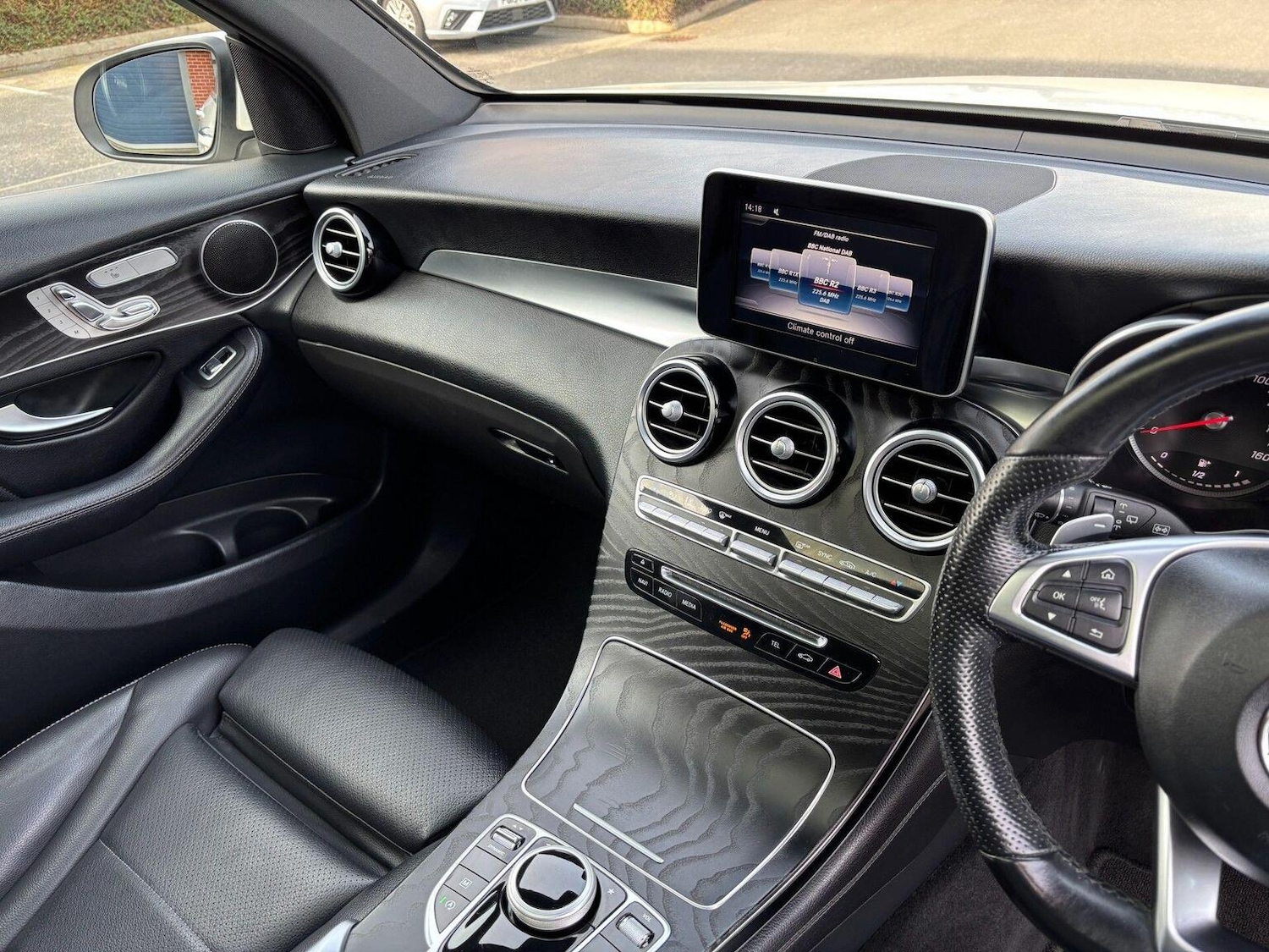 Used Mercedes-Benz GLC 2019 for sale - 77781669: Photo 12