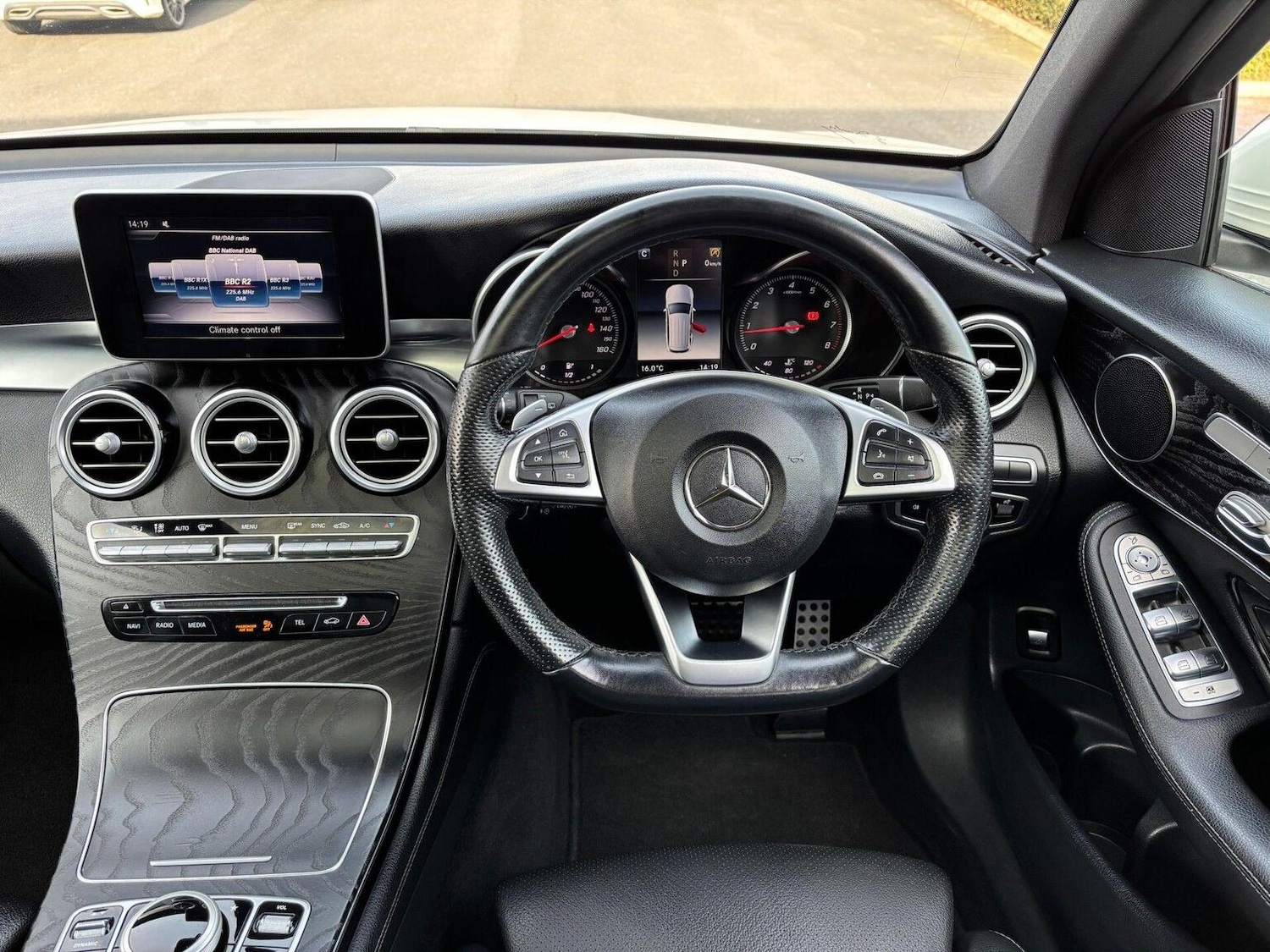 Used Mercedes-Benz GLC 2019 for sale - 77781669: Photo 22