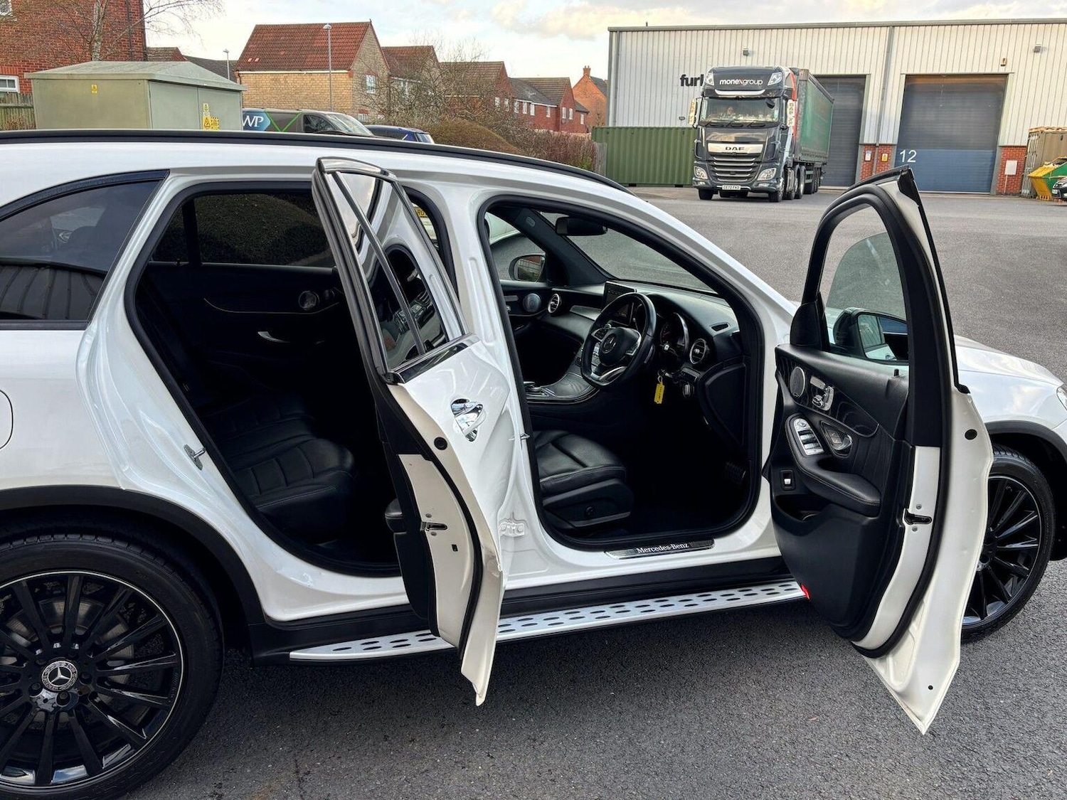 Used Mercedes-Benz GLC 2019 for sale - 77721389: Photo 33