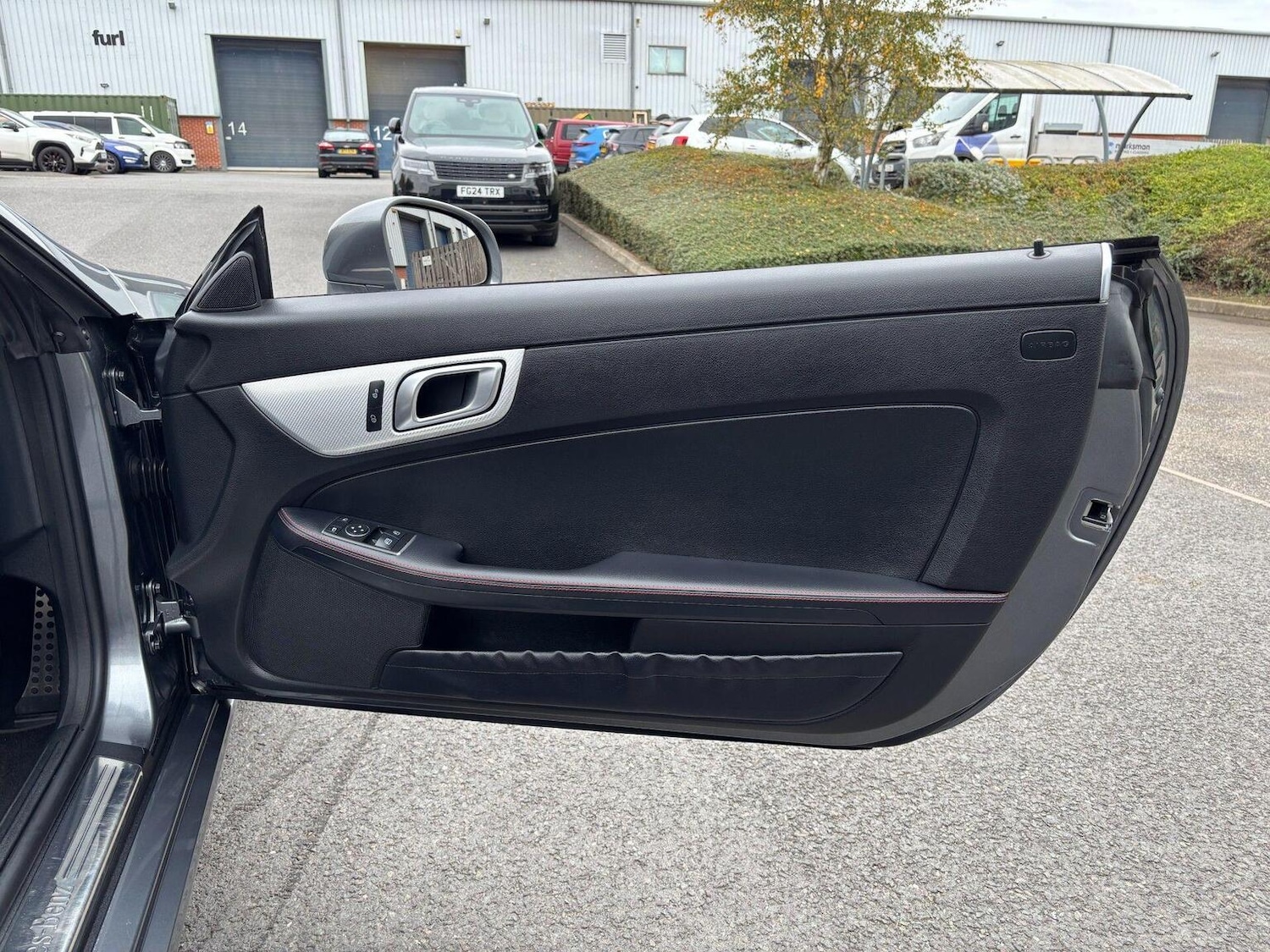 Used Mercedes-Benz SLC 2017 for sale - 76673144: Photo 35