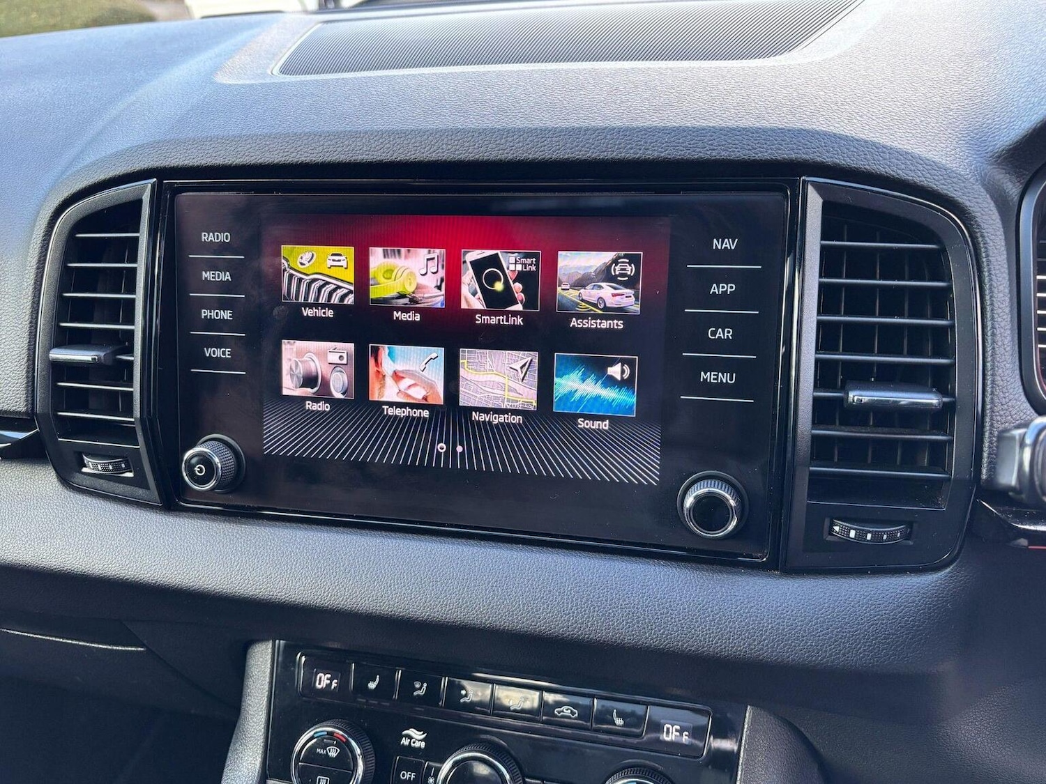 Used Skoda Karoq 2021 for sale - 76673143: Photo 21