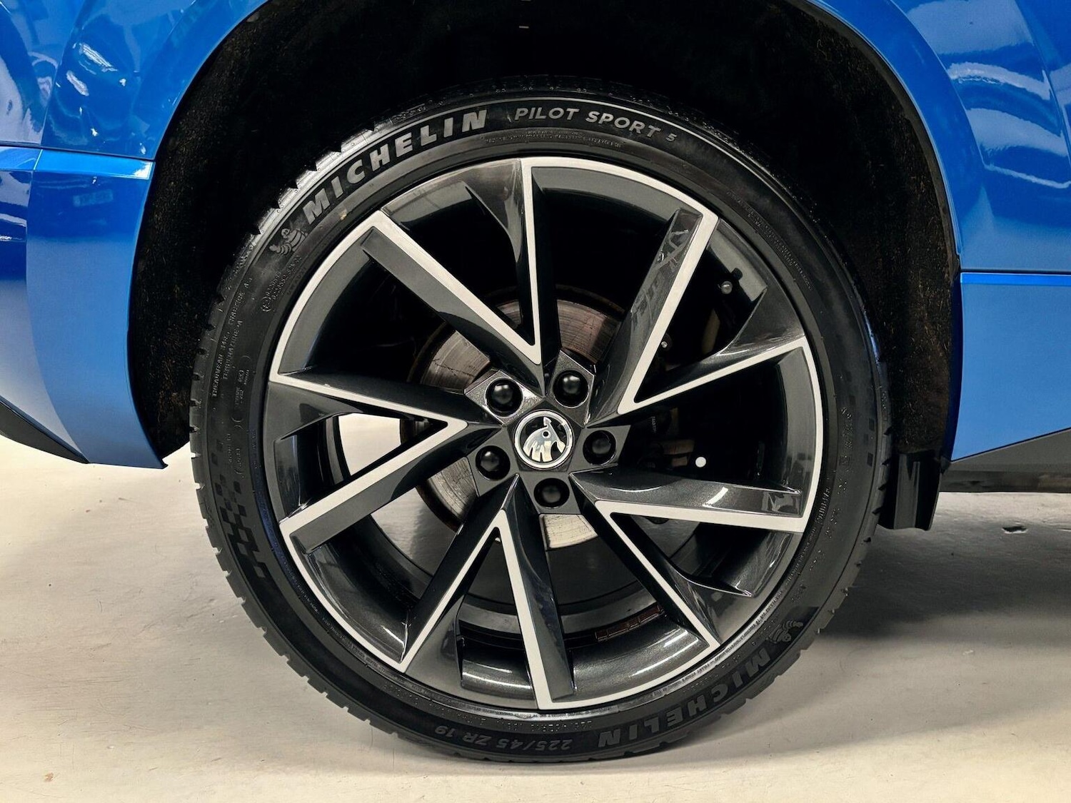 Used Skoda Karoq 2021 for sale - 76673143: Photo 44