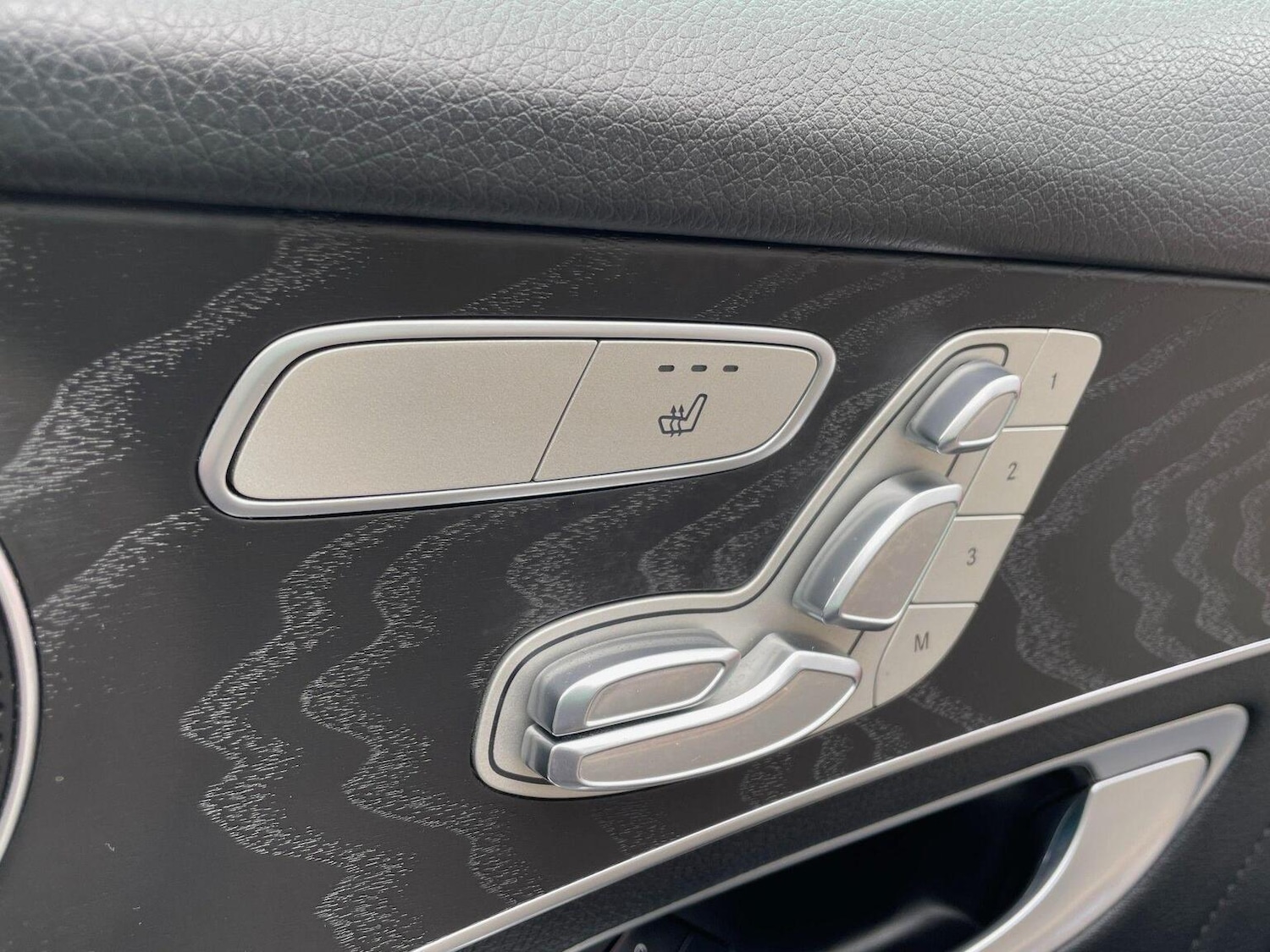 Used Mercedes-Benz GLC 2016 for sale - 76673158: Photo 13