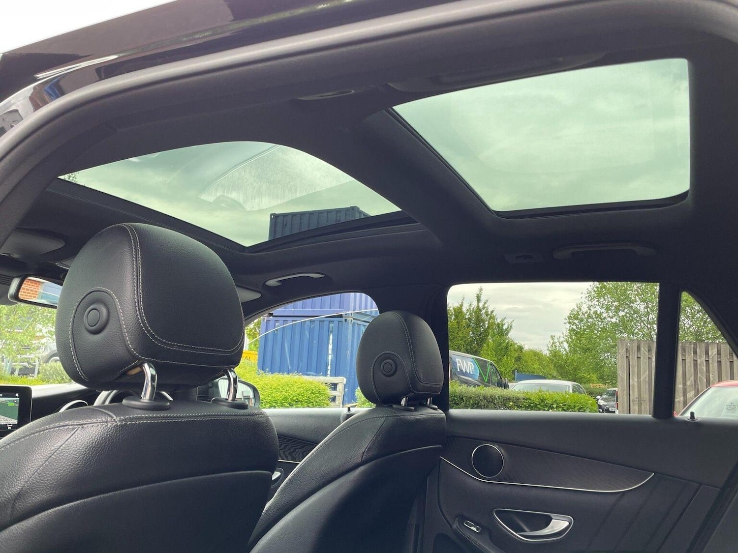 Used Mercedes-Benz GLC 2016 for sale - 76673158: Photo 32