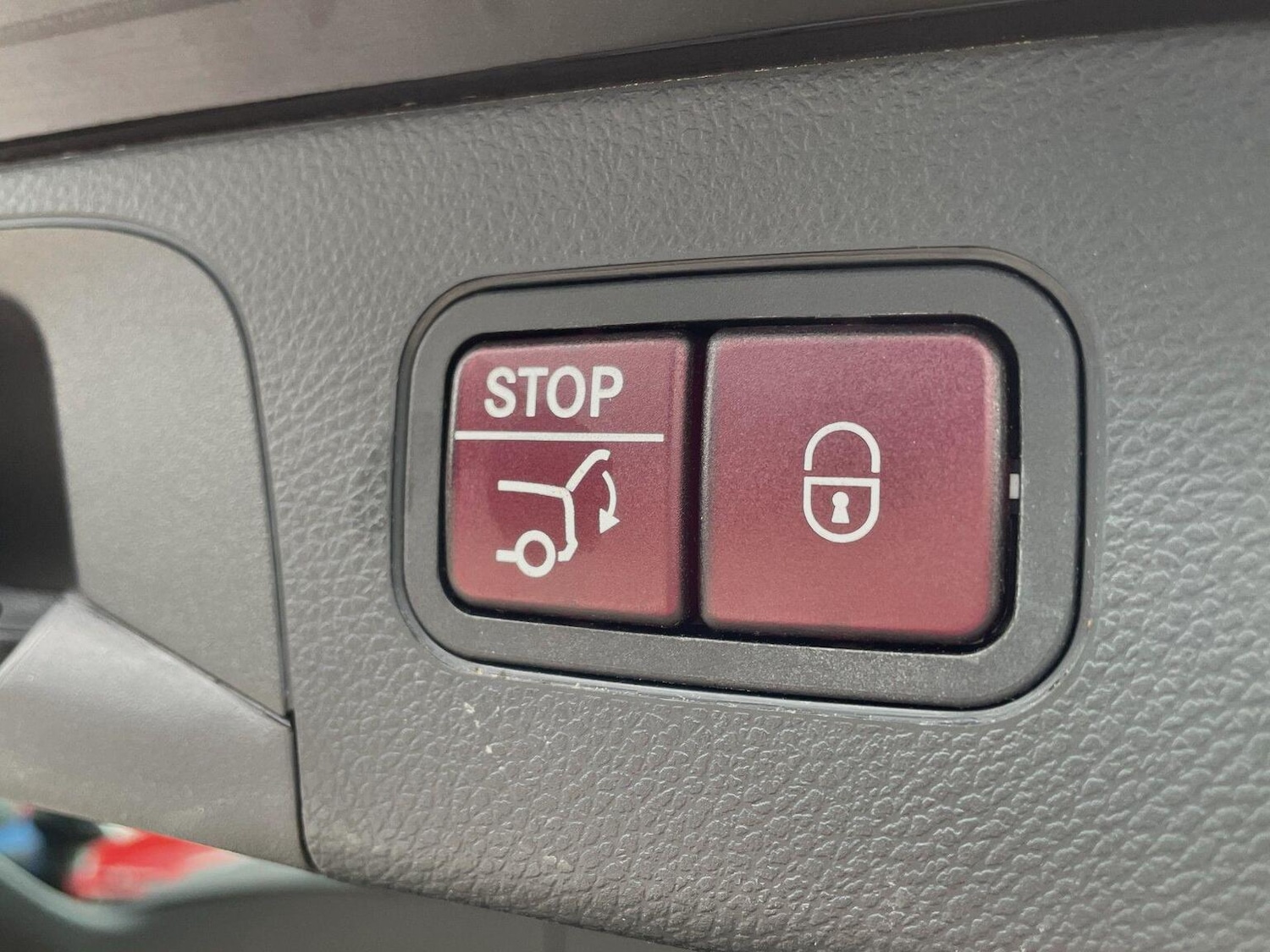 Used Mercedes-Benz GLC 2016 for sale - 76673158: Photo 39