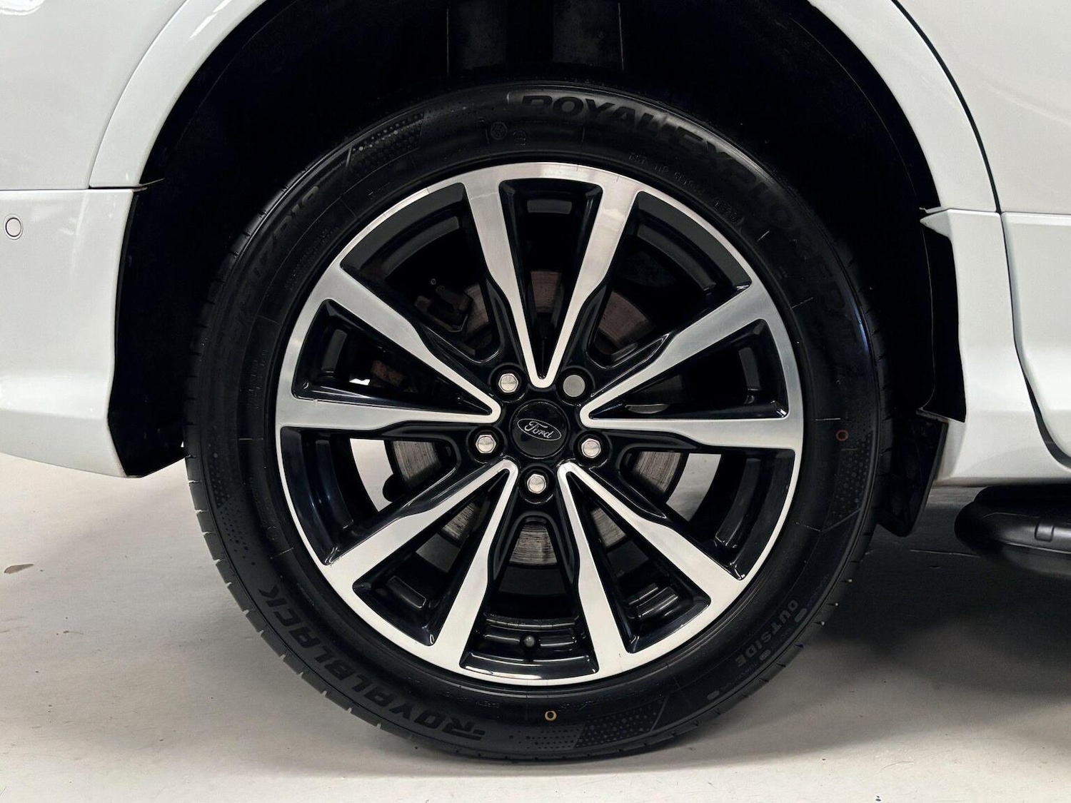 Used Ford Kuga 2017 for sale - 76673151: Photo 44