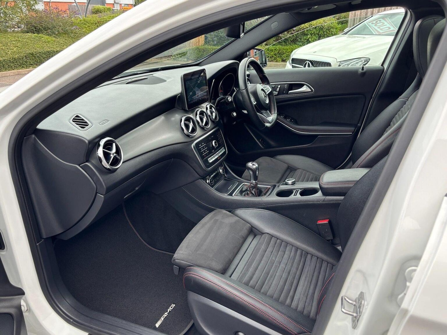 Used Mercedes-Benz GLA 2018 for sale - 76673160: Photo 35